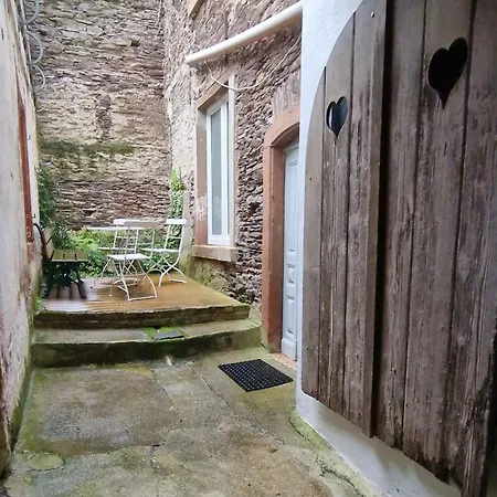 Antikes Haus An Der Mosel *