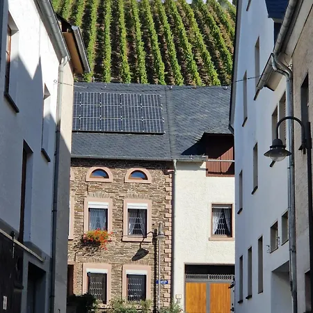 Apartment Antikes Haus An Der Mosel Kinheim
